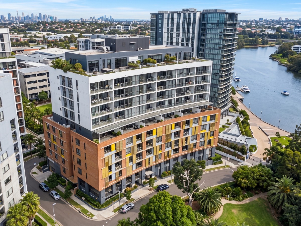 10 Brodie Spark Drive — painting by rope access