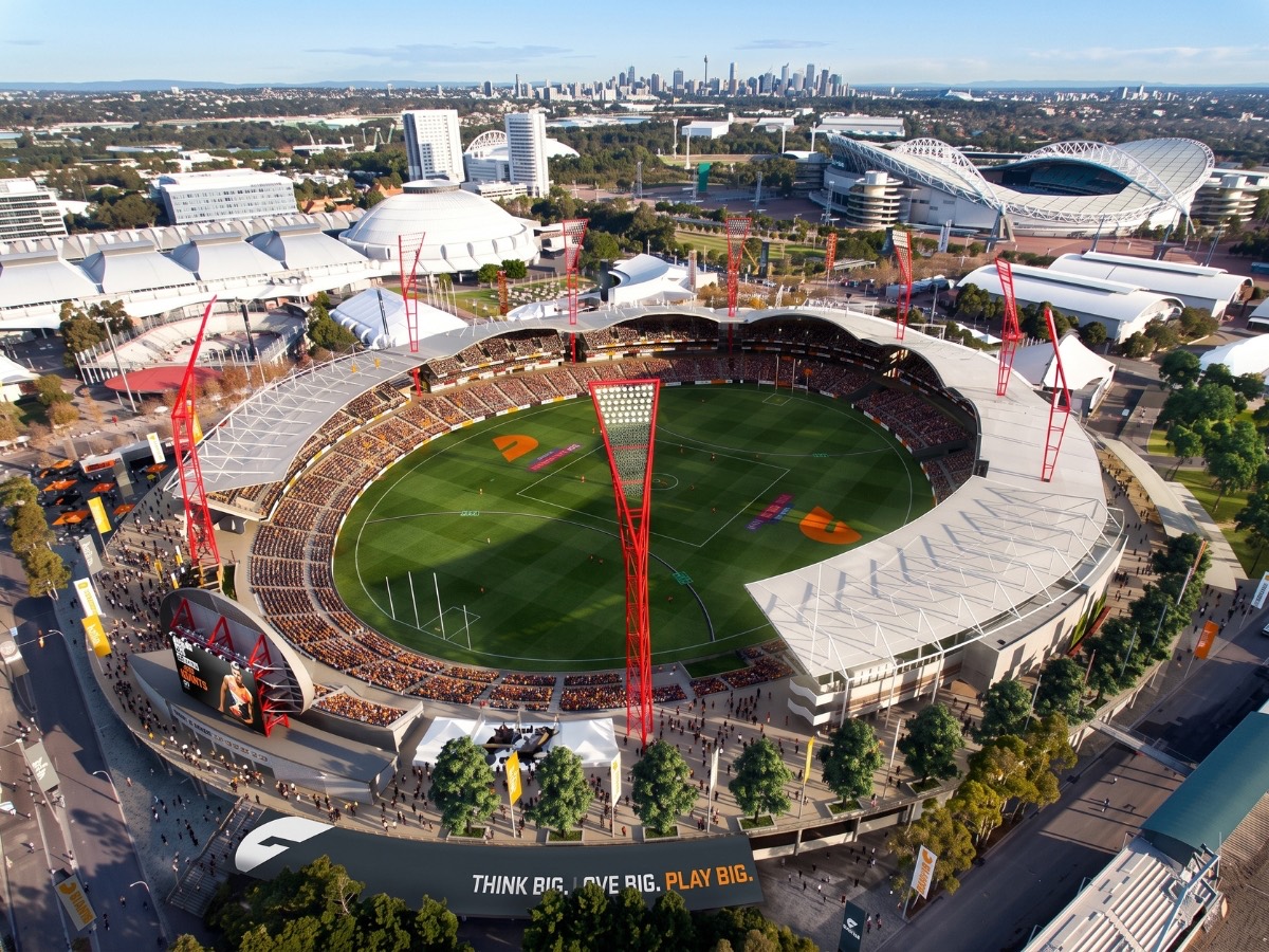 Sydney Showground Stadium — coating by rope access